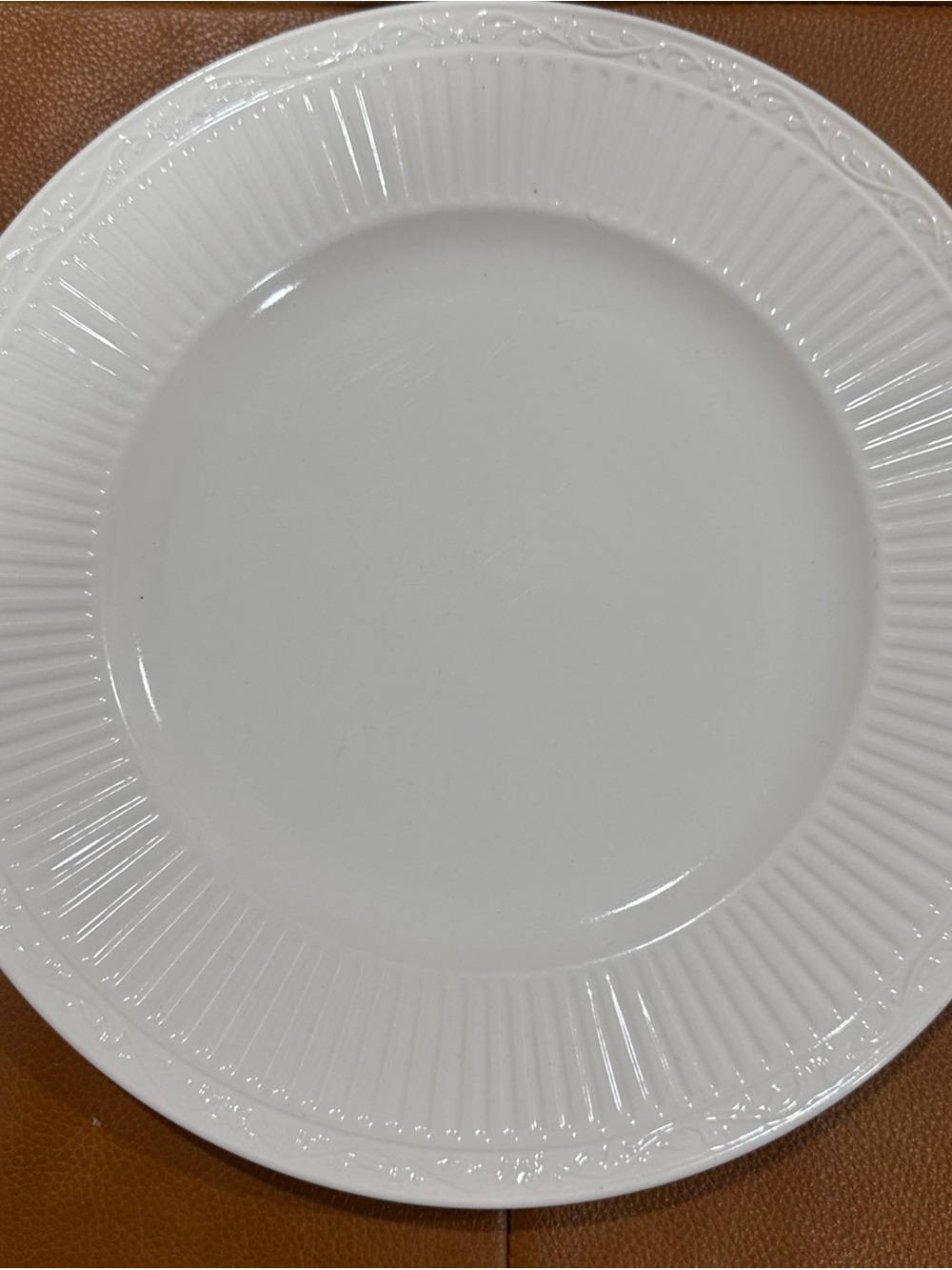 Mikasa Italian Countryside DD900 11” Dinner Plates Set of 2 White Embossed - Picture 2 of 11